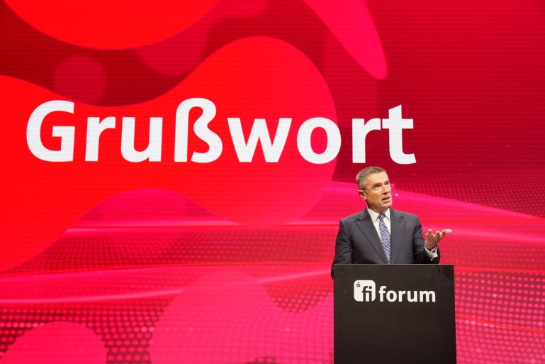 fiforum23n_NMA8516.jpg