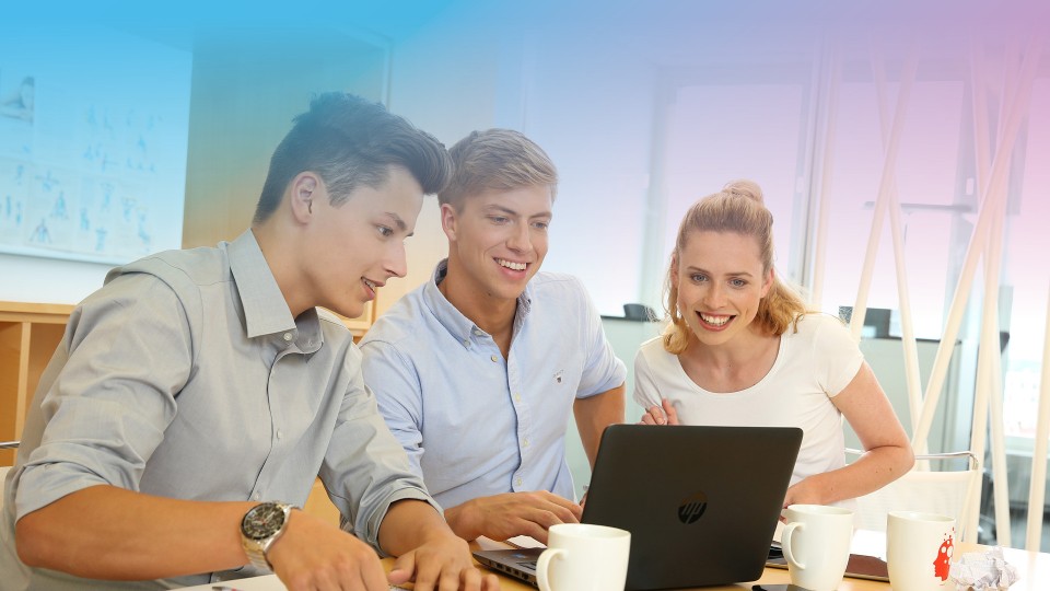 Alles-zur-Ausbildung-bei-der-Finanz-Informatik-erfahren Alles-zur-Ausbildung-bei-der-Finanz-Informatik-erfahren